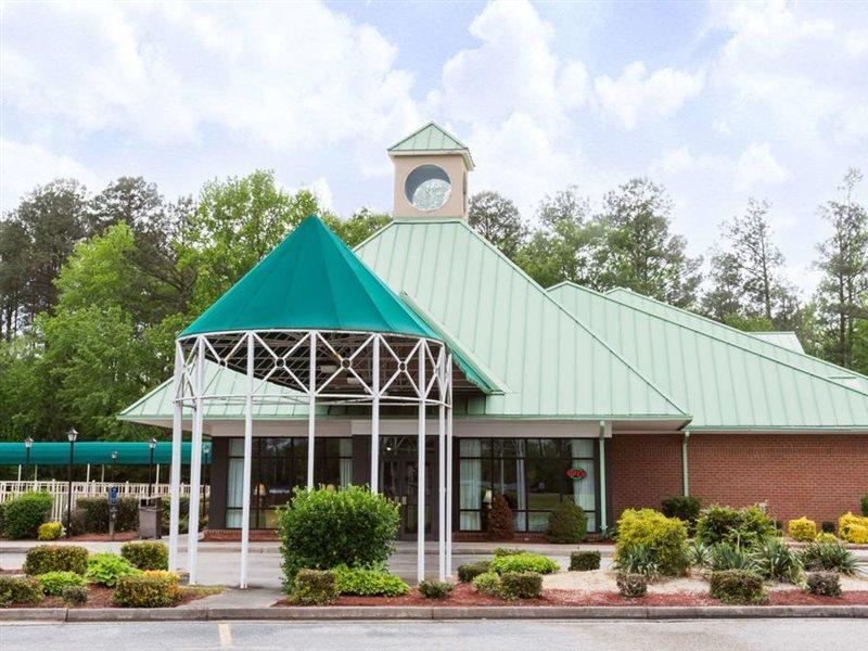Days Inn By Wyndham Petersburg/South Fort Lee Εξωτερικό φωτογραφία