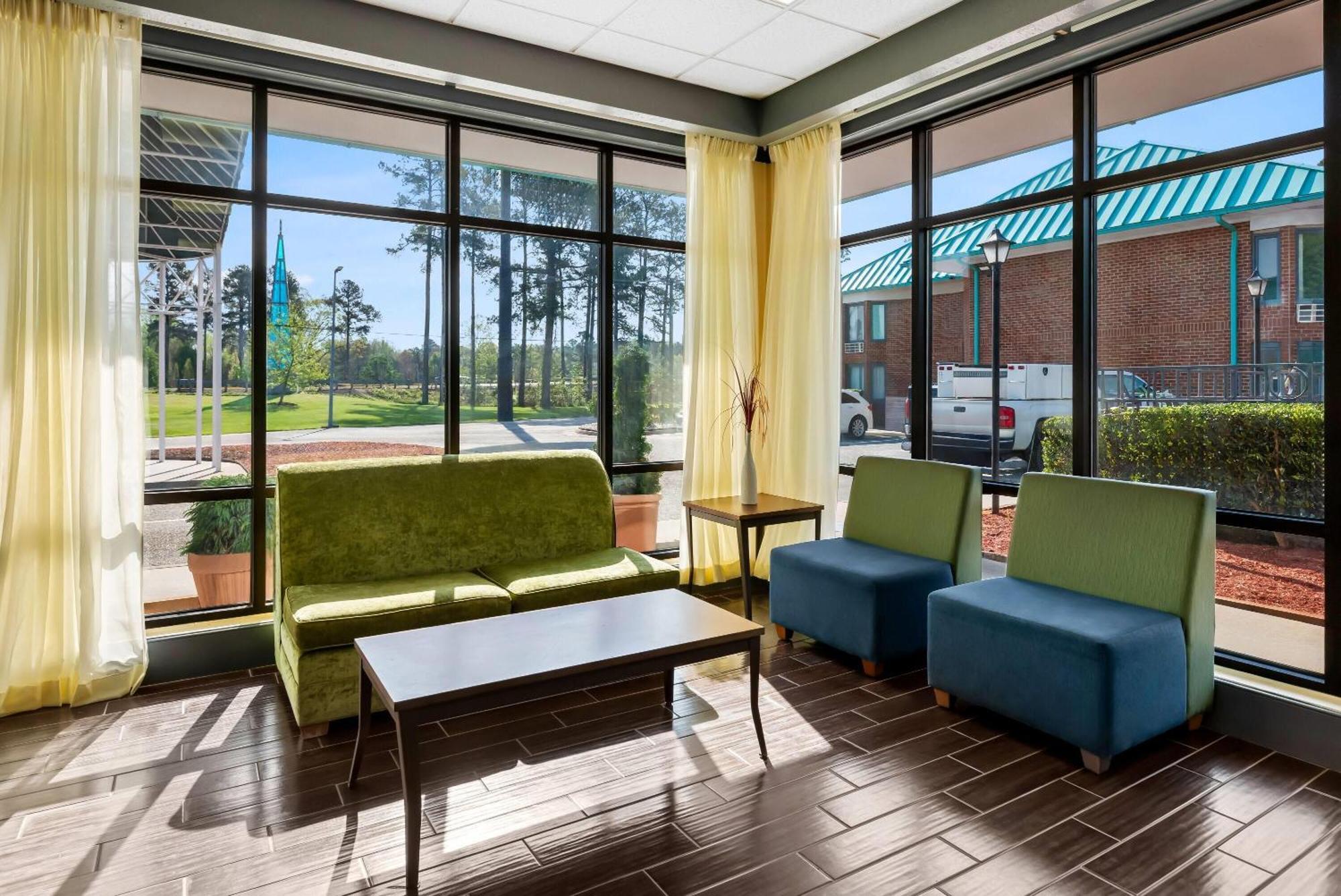 Days Inn By Wyndham Petersburg/South Fort Lee Εξωτερικό φωτογραφία